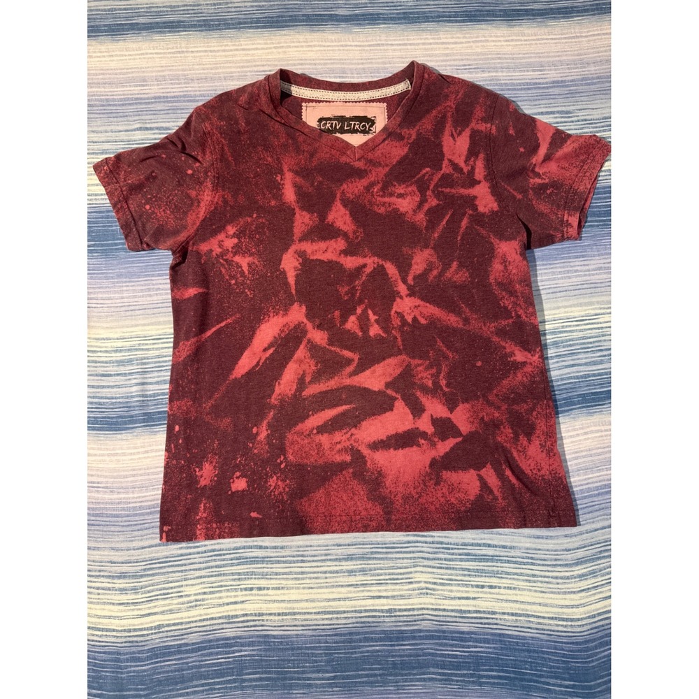 Upcycled Bleach Dye V-Neck Tee Burgundy‎ Metal Moth Charm Womens L